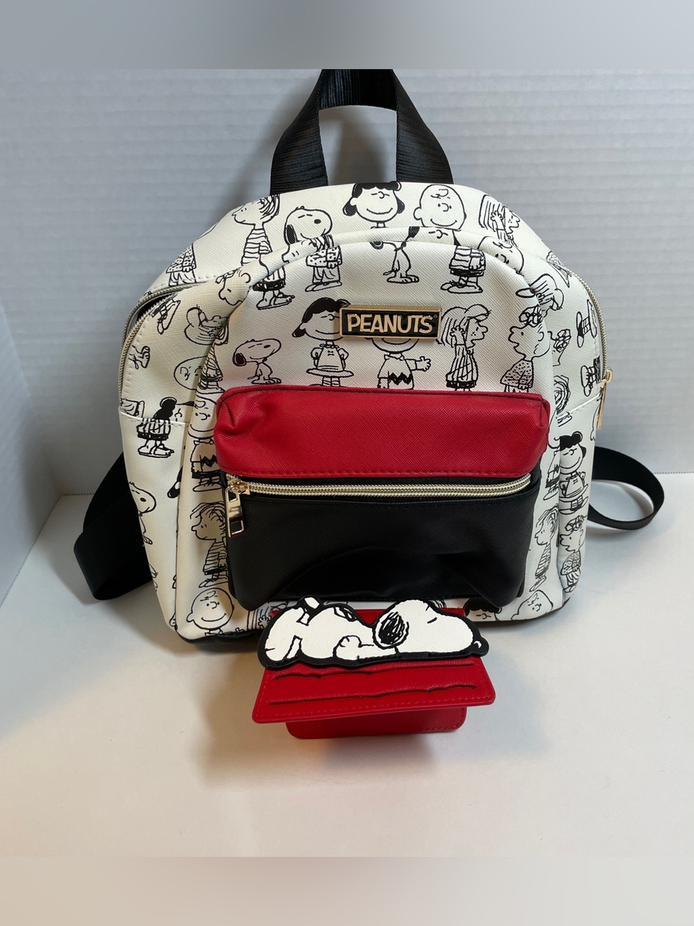 Bioworld Peanuts Gang & Snoopy Mini Backpack White w/ Black Cartoons & Wallet